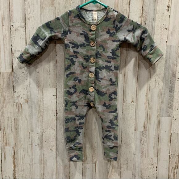 Childhoods Cotton Camo Button Long Sleeve Romper - Picture 1 of 7